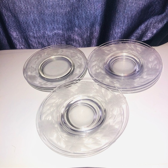 Elegant etched flowers on 6” mid century glass plates- used for desserts, salads - Picture 1 of 8